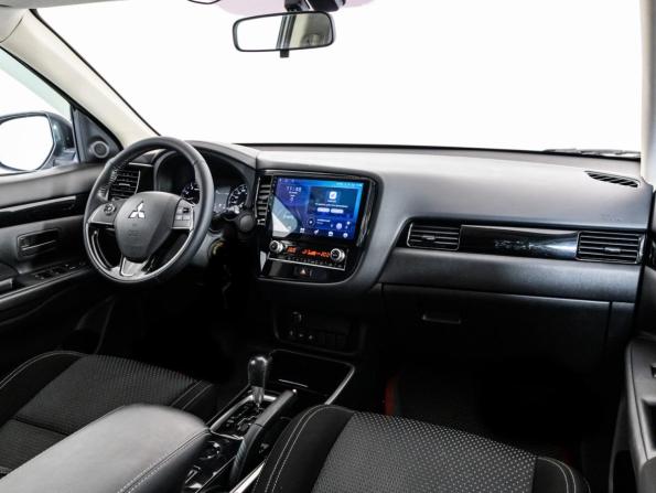 Mitsubishi Outlander III Рестайлинг 3 с пробегом 2020 года, цена 1 799 000 рублей, 165704 км, внедорожник, Автокод Объявления