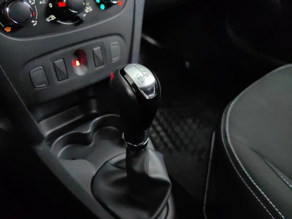 Renault Sandero II Рестайлинг с пробегом 2022 года, цена 1 435 000 рублей, 46398 км, хэтчбек, Автокод Объявления