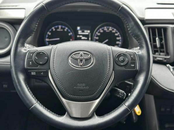 Toyota RAV4 IV (XA40) Рестайлинг с пробегом 2017 года, цена 2 699 000 рублей, 50000 км, внедорожник, Автокод Объявления