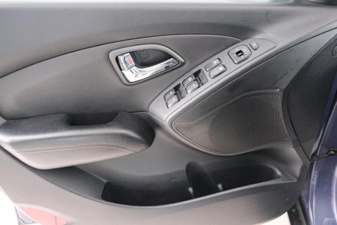 Hyundai ix35 I с пробегом 2012 года, цена 1 299 000 рублей, 161000 км, внедорожник, Автокод Объявления