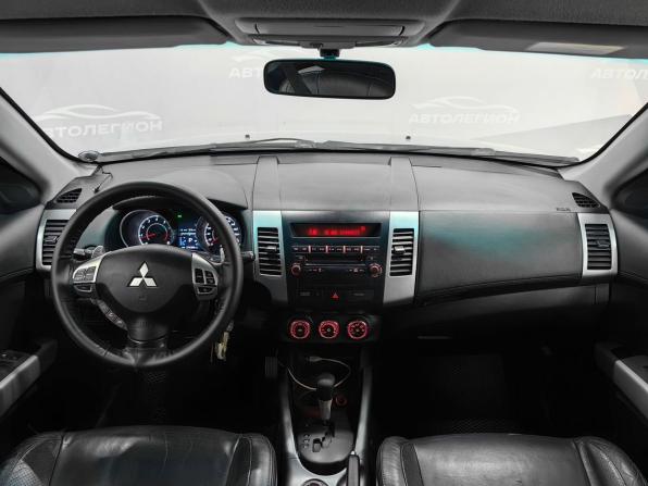 Mitsubishi Outlander II Рестайлинг с пробегом 2010 года, цена 1 199 000 рублей, 274300 км, внедорожник, Автокод Объявления