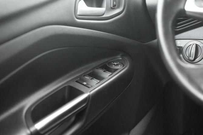 Ford Kuga II с пробегом 2013 года, цена 992 000 рублей, 142812 км, внедорожник, Автокод Объявления