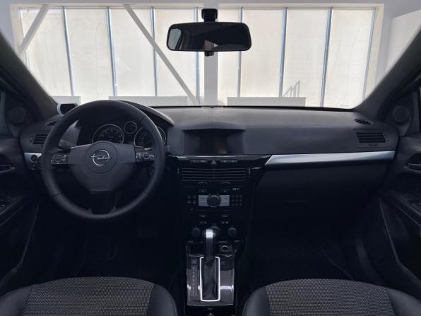 Opel Astra H Рестайлинг с пробегом 2010 года, цена 699 000 рублей, 198640 км, хэтчбек, Автокод Объявления