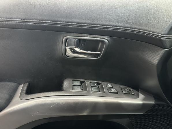 Mitsubishi Outlander II Рестайлинг с пробегом 2012 года, цена 1 300 000 рублей, 185513 км, внедорожник, Автокод Объявления
