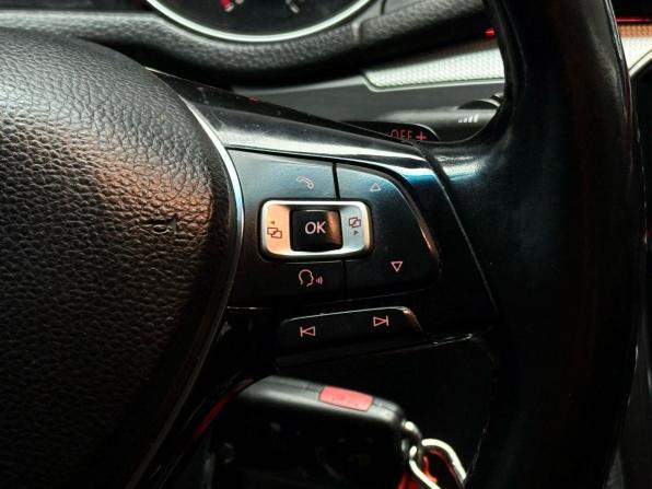 Volkswagen Passat (North America and China) I Рестайлинг с пробегом 2016 года, цена 1 399 000 рублей, 250560 км, седан, Автокод Объявления