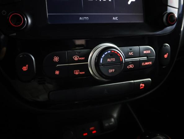 Kia Soul II Рестайлинг с пробегом 2017 года, цена 1 790 000 рублей, 91319 км, хэтчбек, Автокод Объявления
