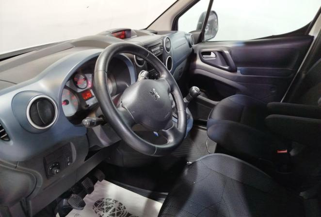 Peugeot Partner II с пробегом 2011 года, цена 695 000 рублей, 167113 км, компактвэн, Автокод Объявления