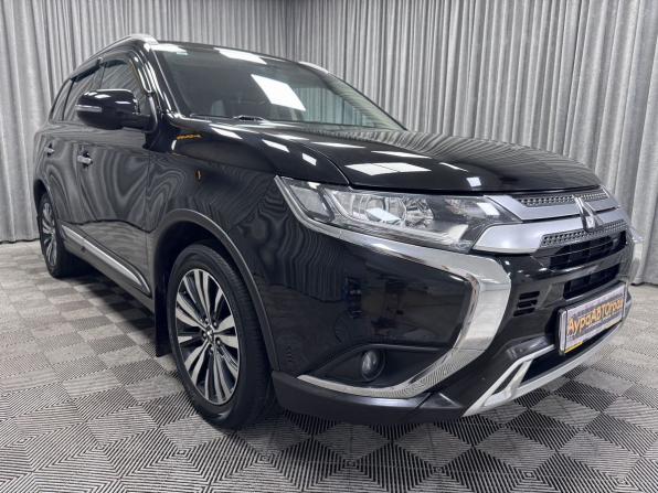 Mitsubishi Outlander III Рестайлинг 3 с пробегом 2020 года, цена 2 630 000 рублей, 95095 км, внедорожник, Автокод Объявления