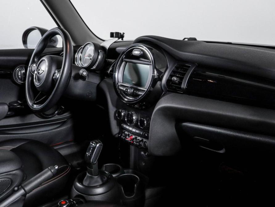 Mini Hatch III (F55/F56) Рестайлинг Москва  - изображение 9