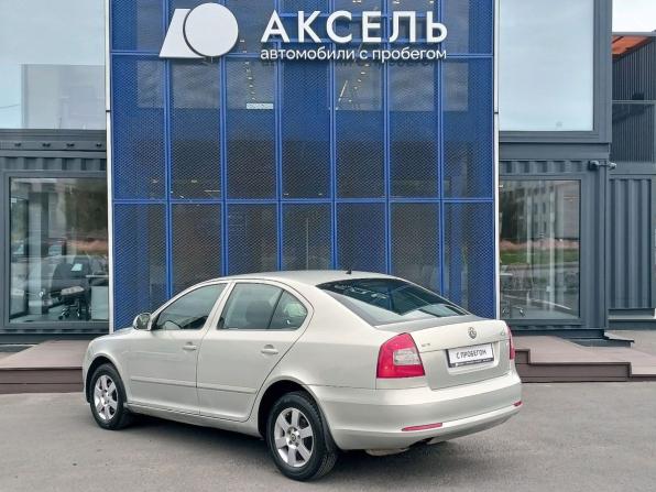 Skoda Octavia II (A5) Рестайлинг с пробегом 2013 года, цена 831 000 рублей, 185000 км, лифтбек, Автокод Объявления
