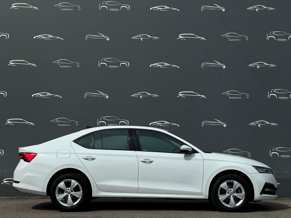 Skoda Octavia IV (A8) с пробегом 2021 года, цена 2 134 200 рублей, 108811 км, лифтбек, Автокод Объявления