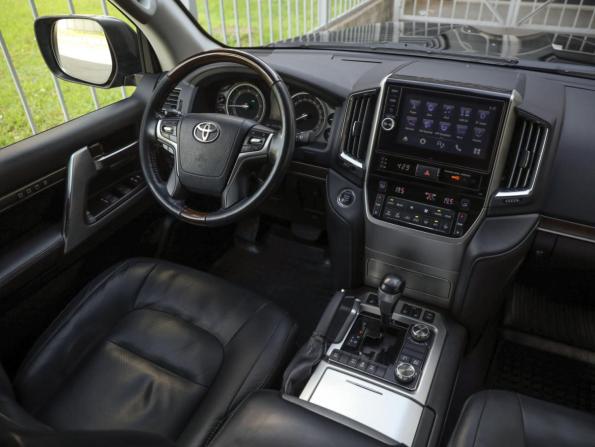 Toyota Land Cruiser 200 Series Рестайлинг 2 с пробегом 2016 года, цена 5 899 000 рублей, 114168 км, внедорожник, Автокод Объявления