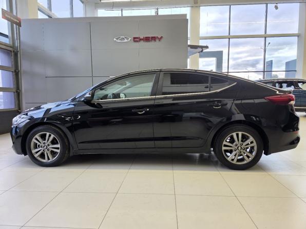 Hyundai Elantra VI (AD) с пробегом 2018 года, цена 1 399 000 рублей, 136041 км, седан, Автокод Объявления