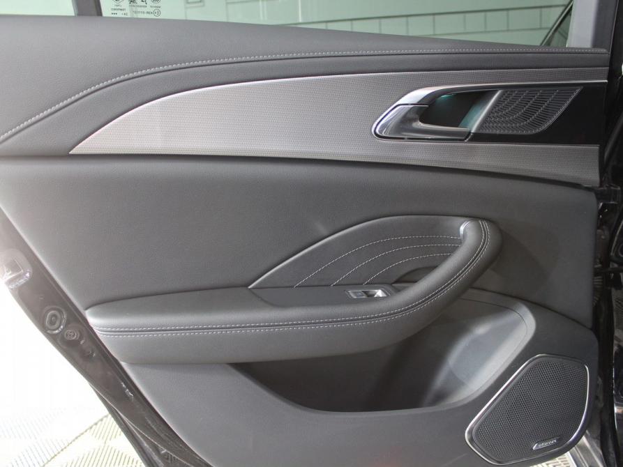 Hongqi H5 II Москва  - изображение 20