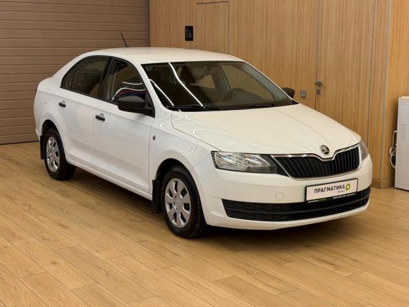 Skoda Rapid I Рестайлинг с пробегом 2017 года, цена 838 000 рублей, 193000 км, лифтбек, Автокод Объявления