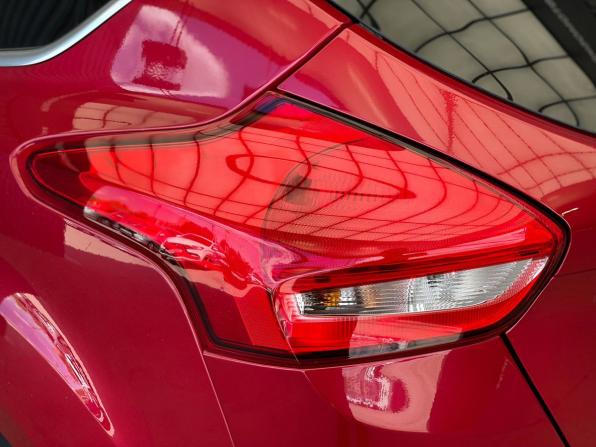 Ford Focus III Рестайлинг с пробегом 2018 года, цена 1 334 000 рублей, 76072 км, хэтчбек, Автокод Объявления