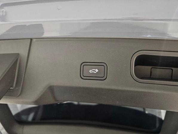Geely Atlas II с пробегом 2023 года, цена 2 629 000 рублей, 44405 км, внедорожник, Автокод Объявления
