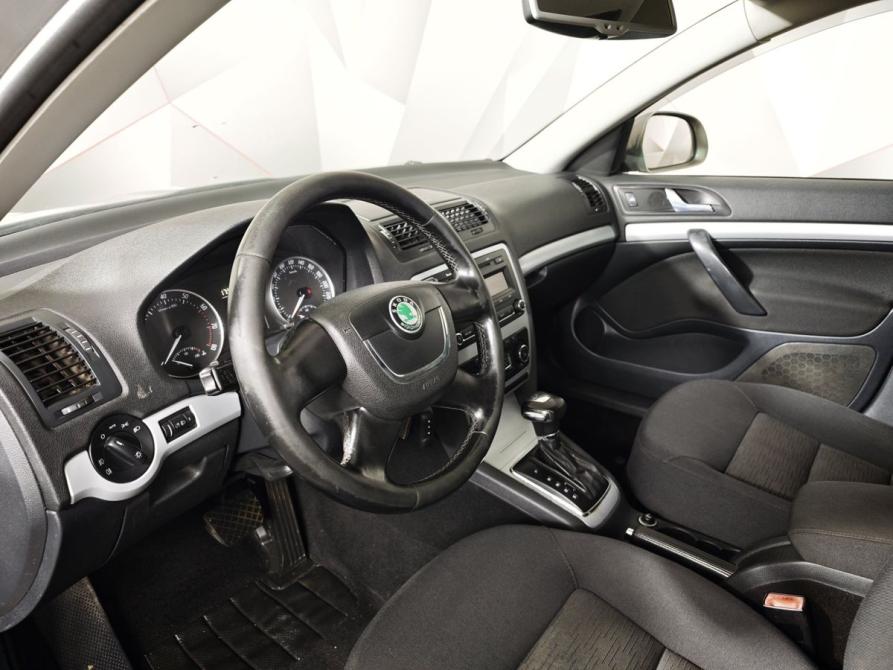 Skoda Octavia II (A5) Рестайлинг Москва  - изображение 16