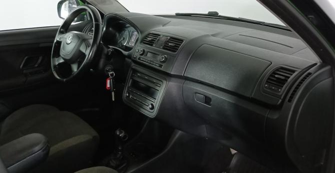 Skoda Fabia II Рестайлинг с пробегом 2011 года, цена 449 000 рублей, 242000 км, хэтчбек, Автокод Объявления