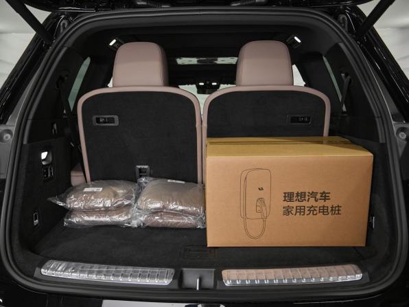 Новый Li Auto (Lixiang) L9 I Рестайлинг 2025 года, цена 11 790 000 рублей, внедорожник, Автокод Объявления