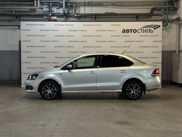 Volkswagen Polo V с пробегом 2012 года, цена 599 000 рублей, 186000 км, седан, Автокод Объявления