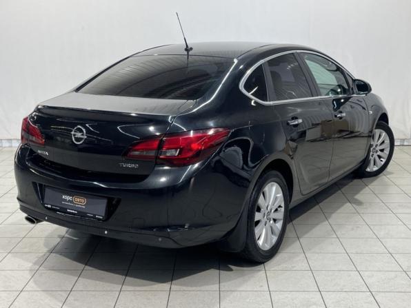 Opel Astra J Рестайлинг с пробегом 2013 года, цена 683 600 рублей, 272000 км, седан, Автокод Объявления