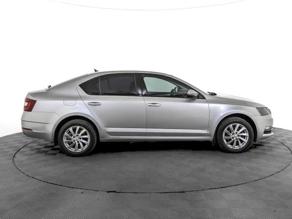 Skoda Octavia III (A7) Рестайлинг с пробегом 2019 года, цена 1 695 000 рублей, 130000 км, лифтбек, Автокод Объявления