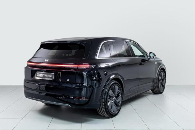 Li Auto (Lixiang) L7 I Рестайлинг с пробегом 2024 года, цена 7 047 000 рублей, 5800 км, внедорожник, Автокод Объявления