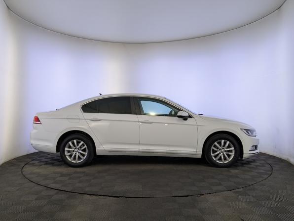Volkswagen Passat B8 с пробегом 2019 года, цена 2 190 000 рублей, 116847 км, седан, Автокод Объявления