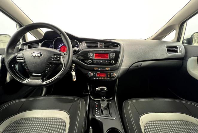 Kia Ceed II с пробегом 2014 года, цена 1 055 000 рублей, 228609 км, хэтчбек, Автокод Объявления