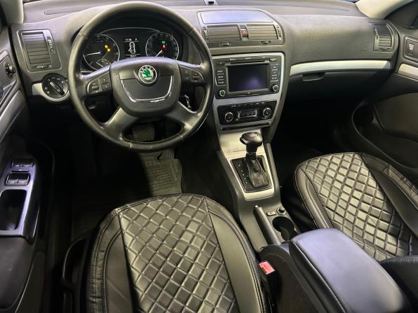 Skoda Octavia II (A5) Рестайлинг с пробегом 2011 года, цена 823 000 рублей, 147120 км, лифтбек, Автокод Объявления