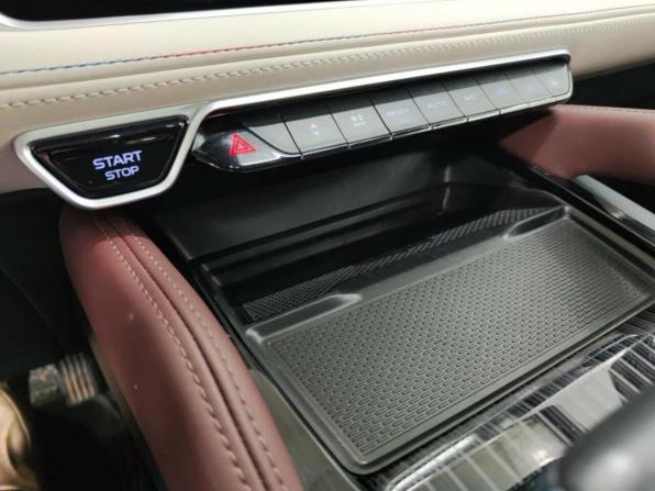 Geely Monjaro I с пробегом 2023 года, цена 3 320 000 рублей, 50286 км, внедорожник, Автокод Объявления