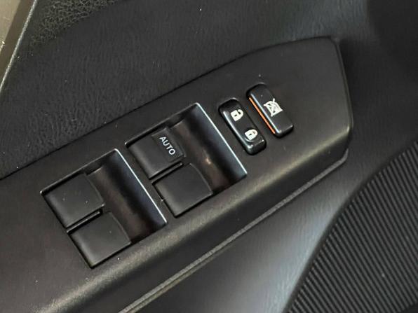 Toyota RAV4 IV (XA40) Рестайлинг с пробегом 2016 года, цена 2 360 000 рублей, 131868 км, внедорожник, Автокод Объявления