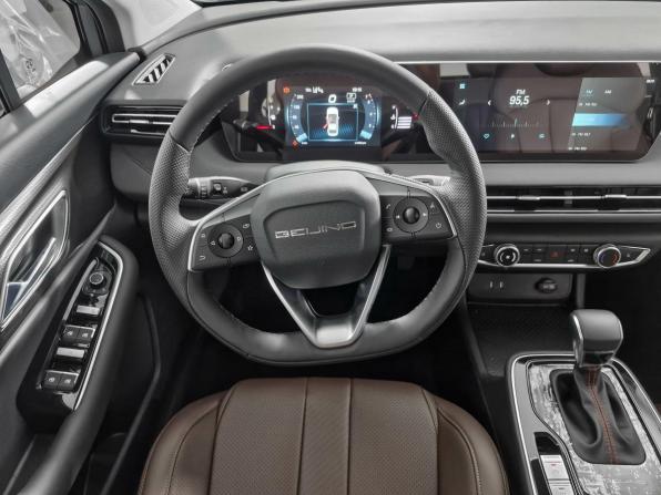 BAIC U5 Plus с пробегом 2025 года, цена 2 090 000 рублей, 15 км, седан, Автокод Объявления