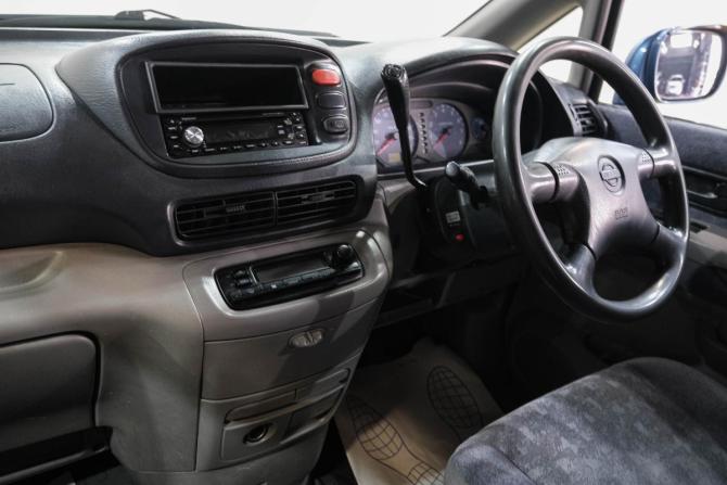 Nissan Serena II (C24) с пробегом 2000 года, цена 399 000 рублей, 378164 км, минивэн, Автокод Объявления