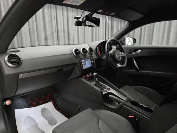 Audi TT II (8J) Рестайлинг с пробегом 2013 года, цена 1 390 000 рублей, 106000 км, купе, Автокод Объявления