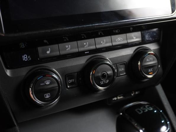Skoda Octavia III (A7) с пробегом 2014 года, цена 999 000 рублей, 130555 км, лифтбек, Автокод Объявления