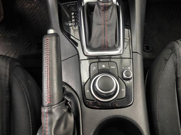Mazda 3 III (BM) с пробегом 2015 года, цена 997 000 рублей, 271362 км, седан, Автокод Объявления