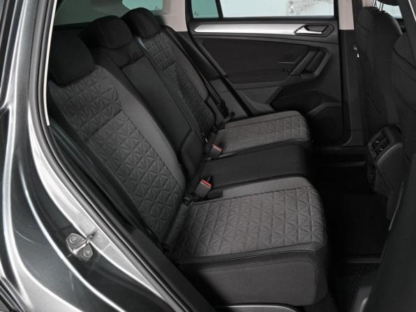 Volkswagen Tiguan II Рестайлинг с пробегом 2021 года, цена 2 799 000 рублей, 118069 км, внедорожник, Автокод Объявления