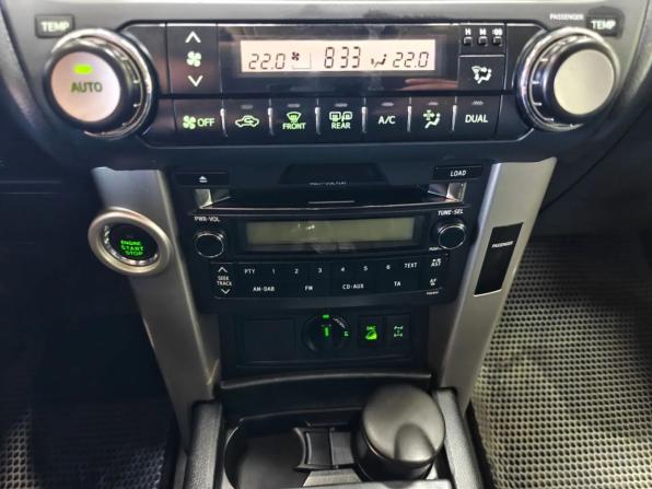 Toyota Land Cruiser Prado 150 Series с пробегом 2013 года, цена 2 599 000 рублей, 405555 км, внедорожник, Автокод Объявления