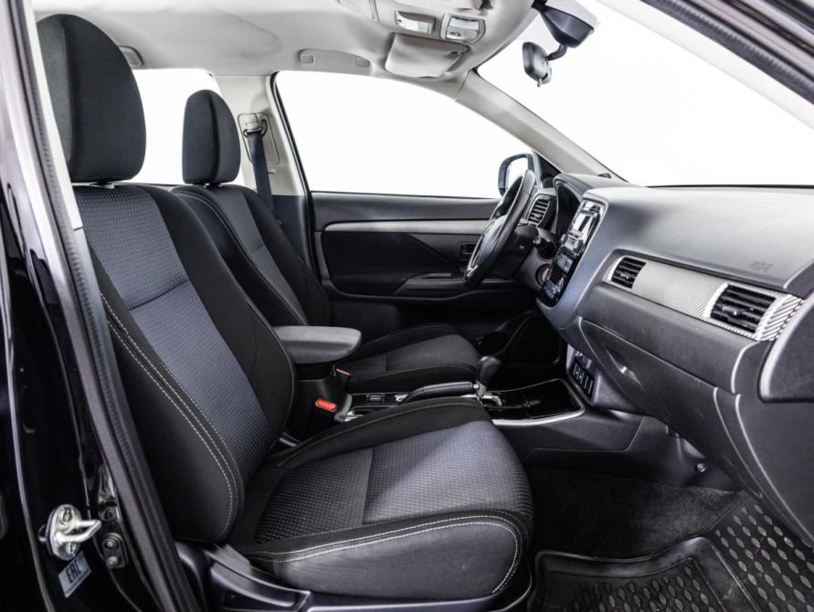 Mitsubishi Outlander III Рестайлинг 2 Санкт-Петербург  - изображение 18