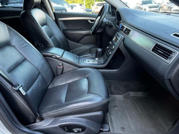 Volvo XC70 II с пробегом 2010 года, цена 1 595 000 рублей, 341171 км, универсал, Автокод Объявления