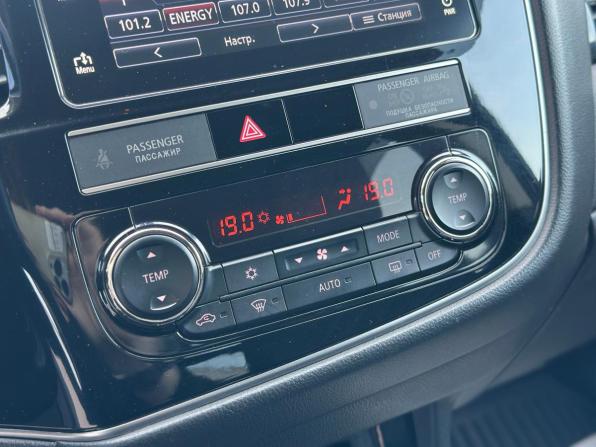Mitsubishi Outlander III Рестайлинг 3 с пробегом 2019 года, цена 1 770 000 рублей, 226983 км, внедорожник, Автокод Объявления