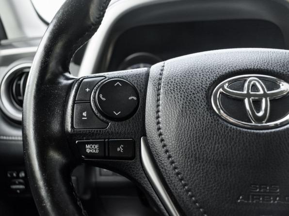 Toyota RAV4 IV (XA40) Рестайлинг с пробегом 2016 года, цена 2 200 000 рублей, 204949 км, внедорожник, Автокод Объявления