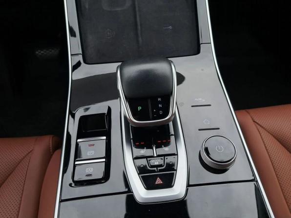 Omoda C5 I с пробегом 2023 года, цена 1 350 000 рублей, 198995 км, внедорожник, Автокод Объявления