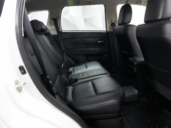 Mitsubishi Outlander III Рестайлинг 2 с пробегом 2016 года, цена 1 790 000 рублей, 225300 км, внедорожник, Автокод Объявления