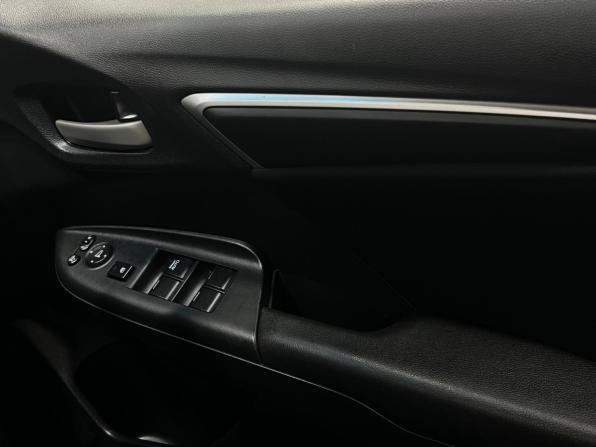 Honda Fit III Рестайлинг с пробегом 2018 года, цена 1 149 000 рублей, 113836 км, хэтчбек, Автокод Объявления
