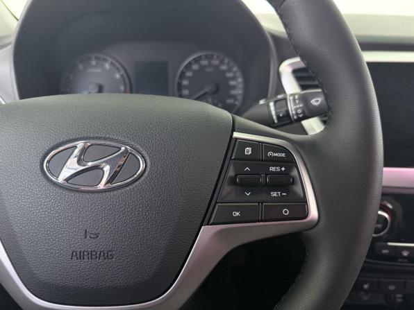 Hyundai Solaris II с пробегом 2019 года, цена 1 349 000 рублей, 134412 км, седан, Автокод Объявления