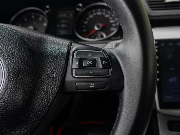 Volkswagen Passat B6 с пробегом 2009 года, цена 690 000 рублей, 266963 км, седан, Автокод Объявления