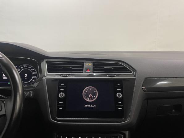 Volkswagen Tiguan II с пробегом 2017 года, цена 2 199 000 рублей, 87507 км, внедорожник, Автокод Объявления